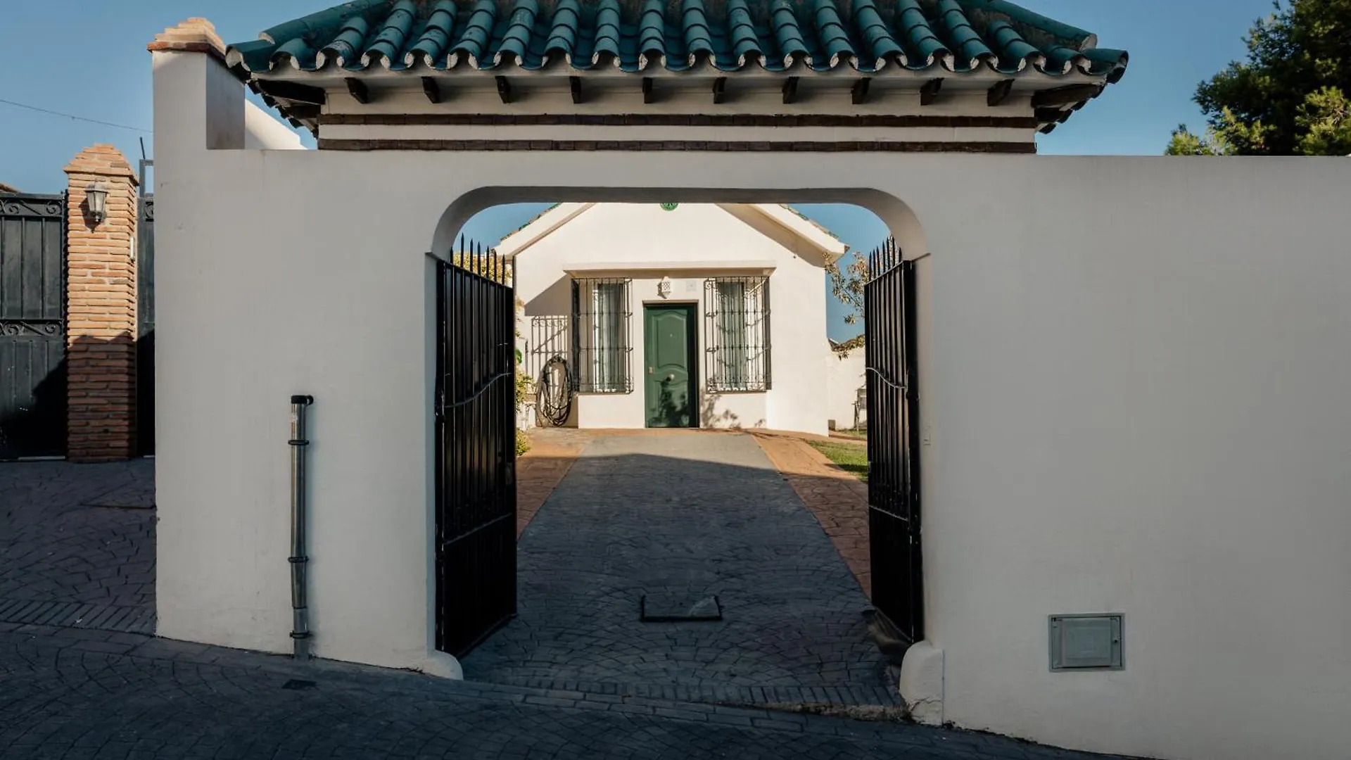 Дом отдыха Вилла Agradable Casa Con Jardin Privado Малага Испания